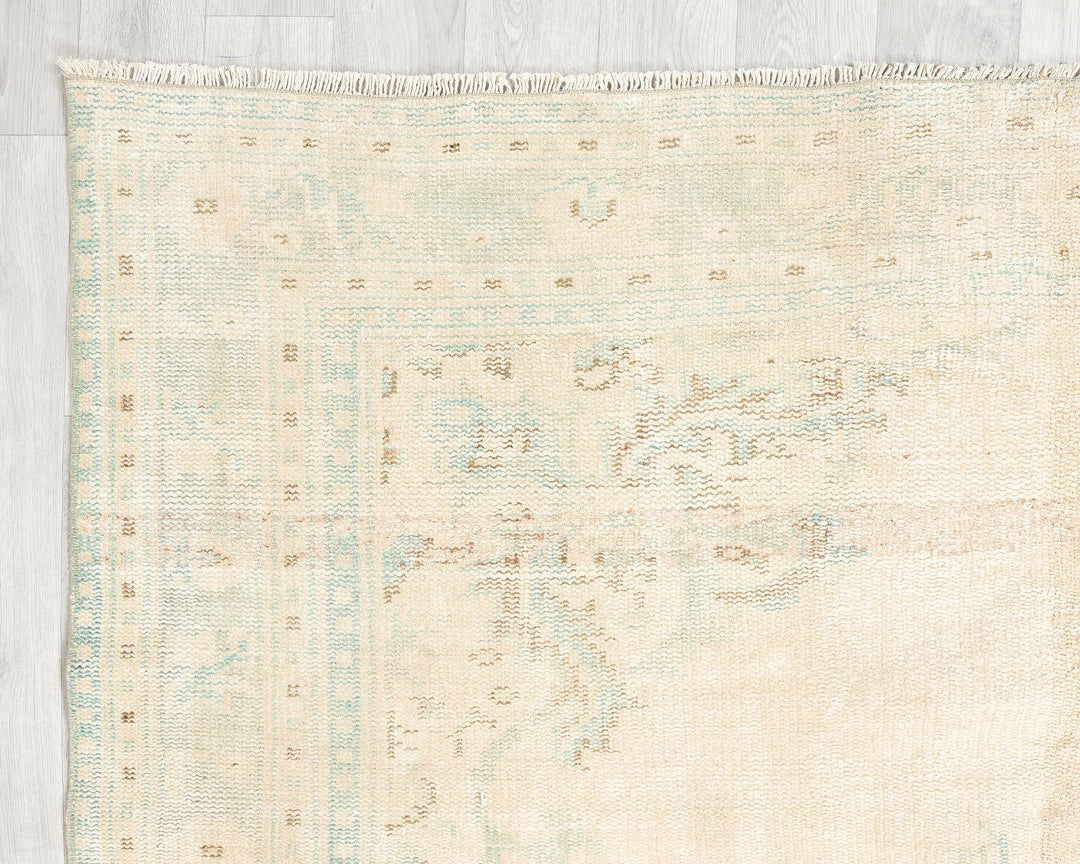 Beige Oushak Rug 8' 8" x 9' | No. VR55158