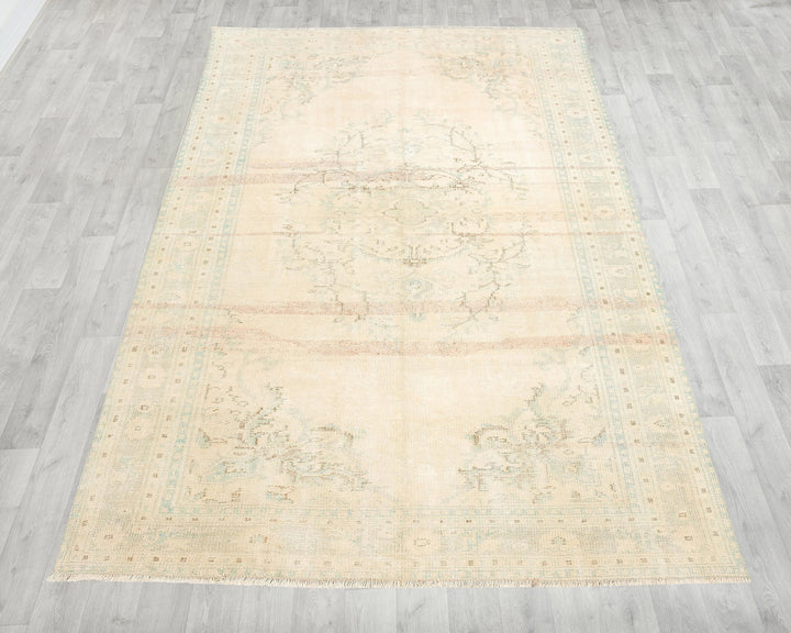Beige Oushak Rug 8' 8" x 9' | No. VR55158