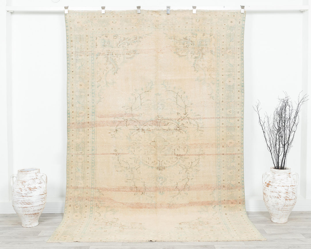 Beige Oushak Rug 8' 8" x 9' | No. VR55158