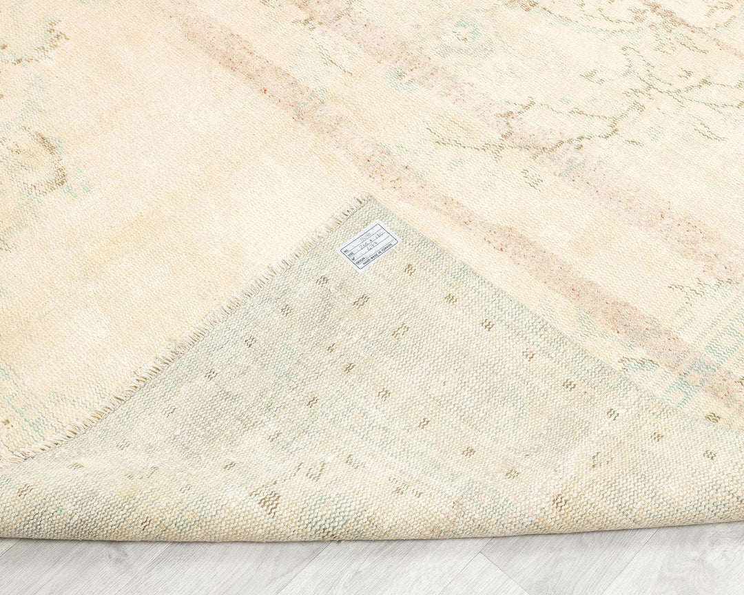 Beige Oushak Rug 8' 8" x 9' | No. VR55158