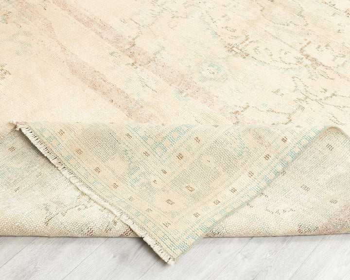 Beige Oushak Rug 8' 8" x 9' | No. VR55158