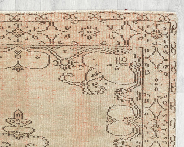 Neutral Oushak Rug 8' 4" x 5' | No. VR19982