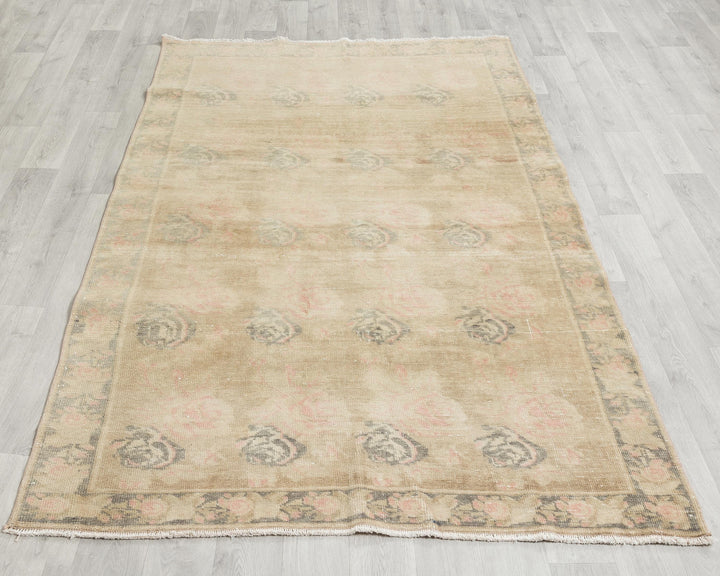 Beige Oushak Rug 4' 7" x 7' 1" | No. VR24243