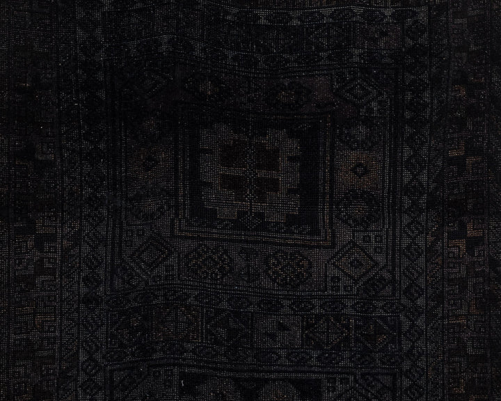 Gray Runner Rug 3' 3" x 8' | No. VR25055
