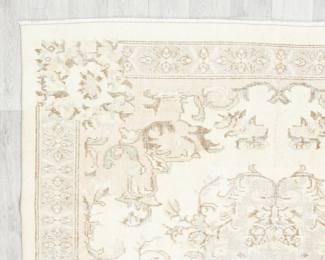 Faded Oushak Rug 8' 11" x 5' 3" | No. VR96294