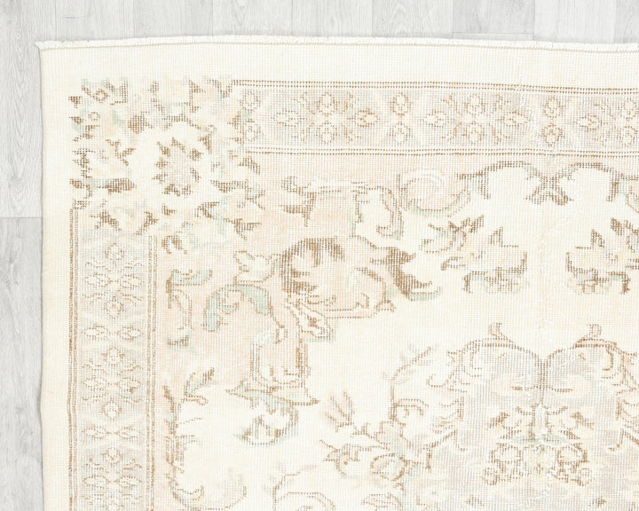 Faded Oushak Rug 8' 11" x 5' 3" | No. VR96294