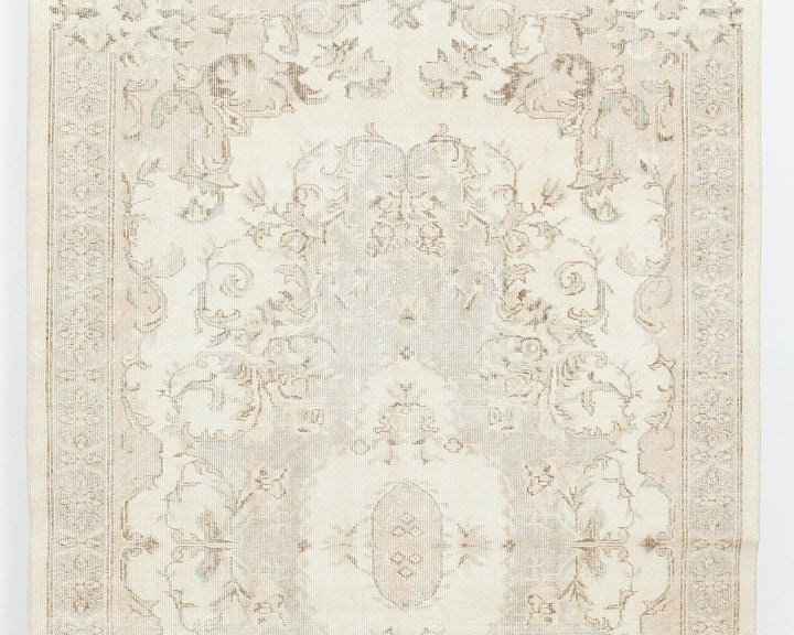 Faded Oushak Rug 8' 11" x 5' 3" | No. VR96294