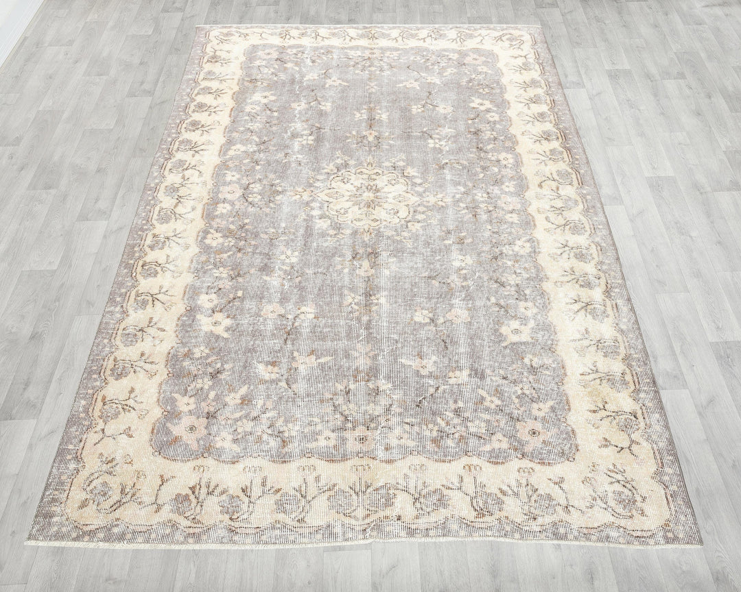 Muted Oushak Rug 8' 2" x 5' 7" | No. VR43319