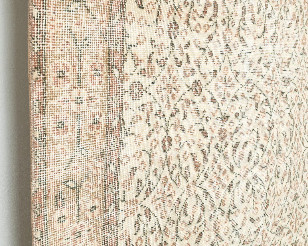 Beige Oushak Rug 5' 5" x 8' 10" | No. VR57315