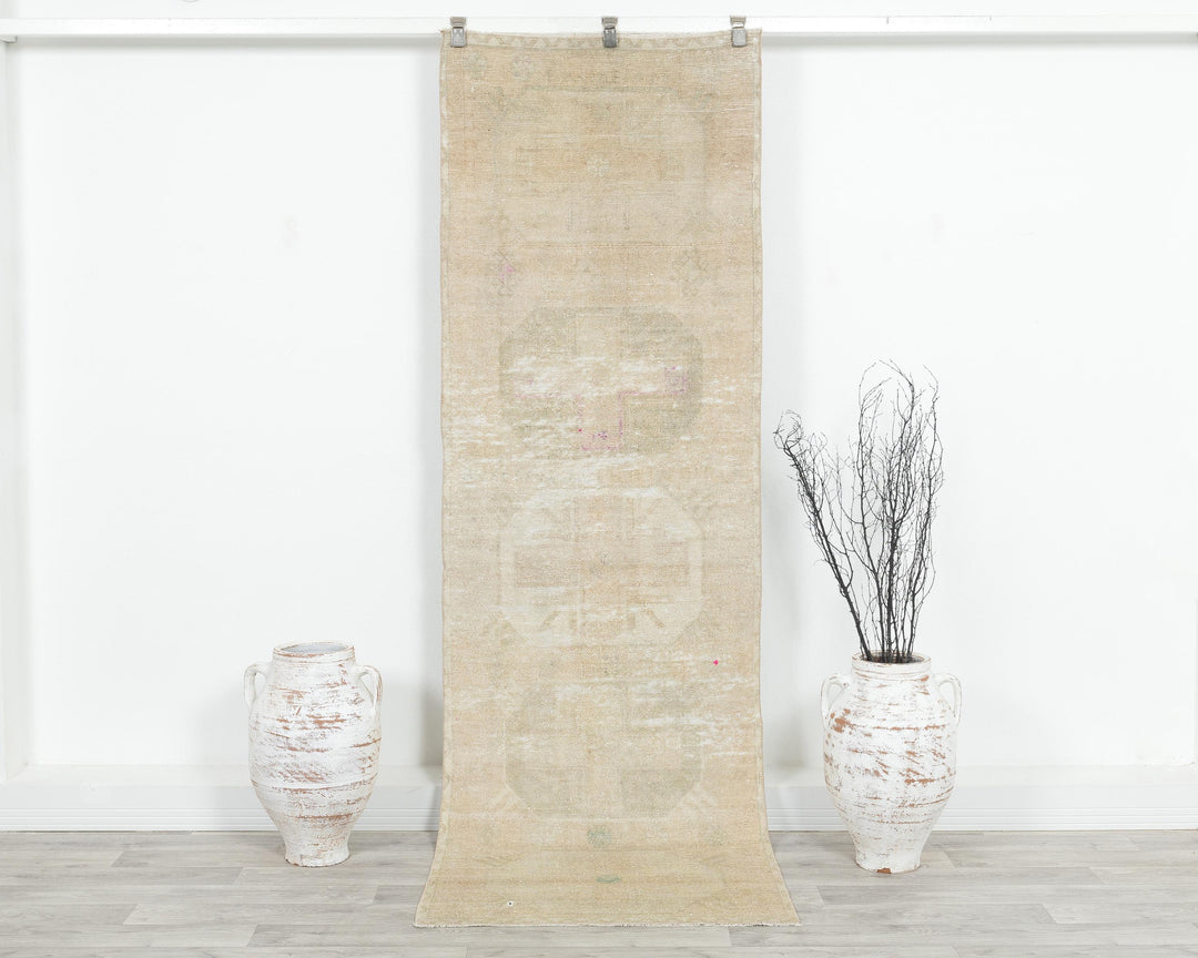 Beige Runner Rug 2' 7" x 8' 6" | No. VR46513