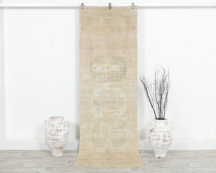 Beige Runner Rug 2' 7" x 8' 6" | No. VR46513