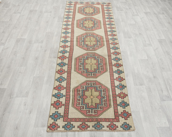 Runner Rug 2' 7" x 9' 8" | No. VR87150