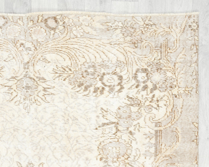 Beige Oushak Rug 5' 4" x 8' 6" | No. VR58456