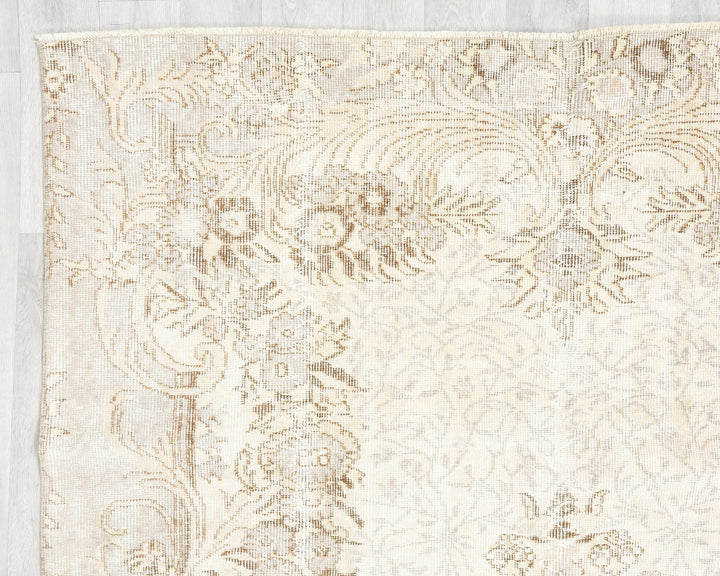 Beige Oushak Rug 5' 4" x 8' 6" | No. VR58456