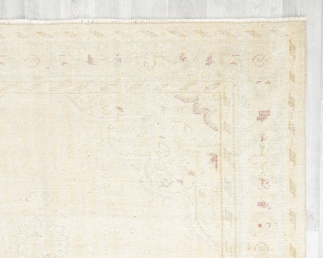Beige Oushak Rug 6' x 9' 10" | No. VR60387