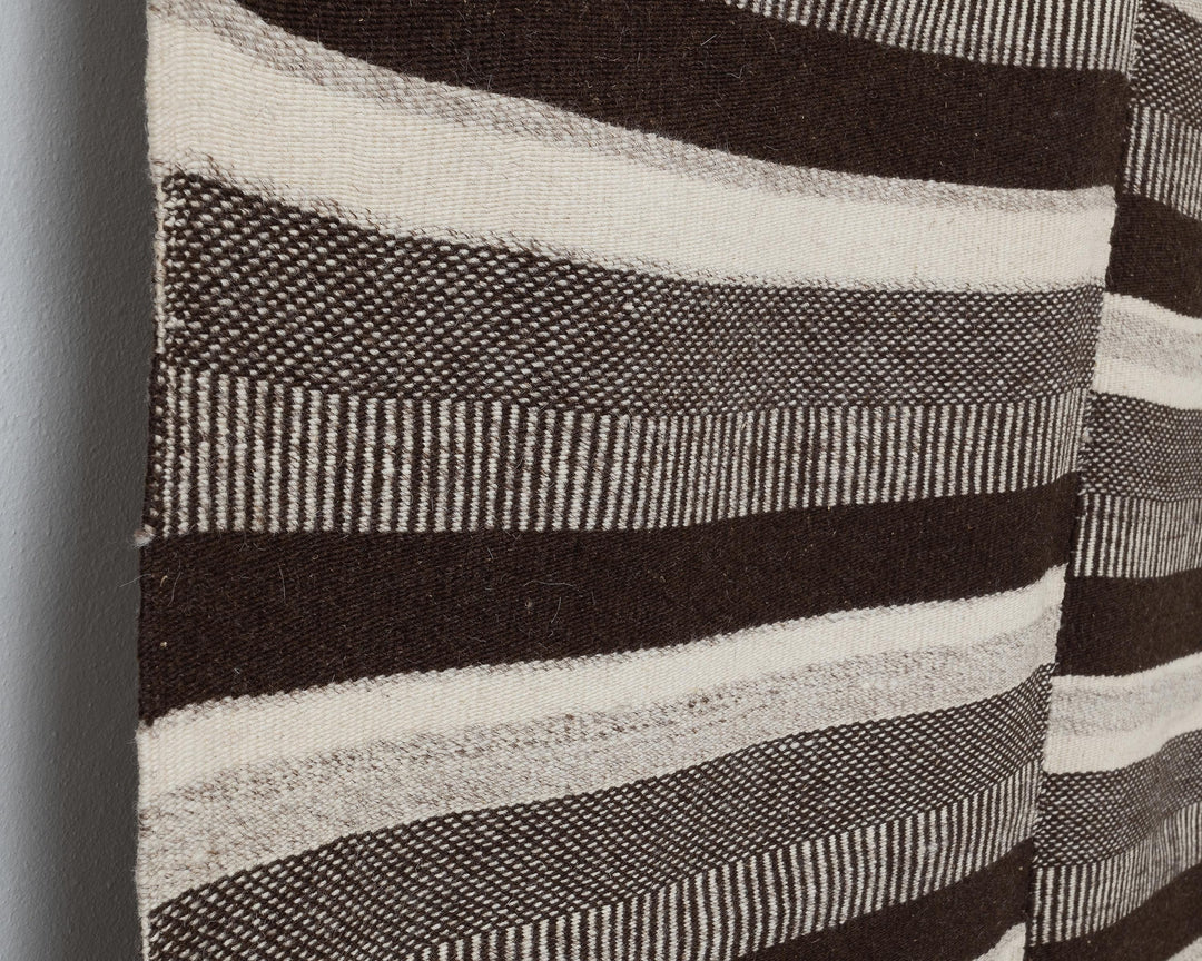 Kilim Rug 9' x 13' 4" | No. VR95618