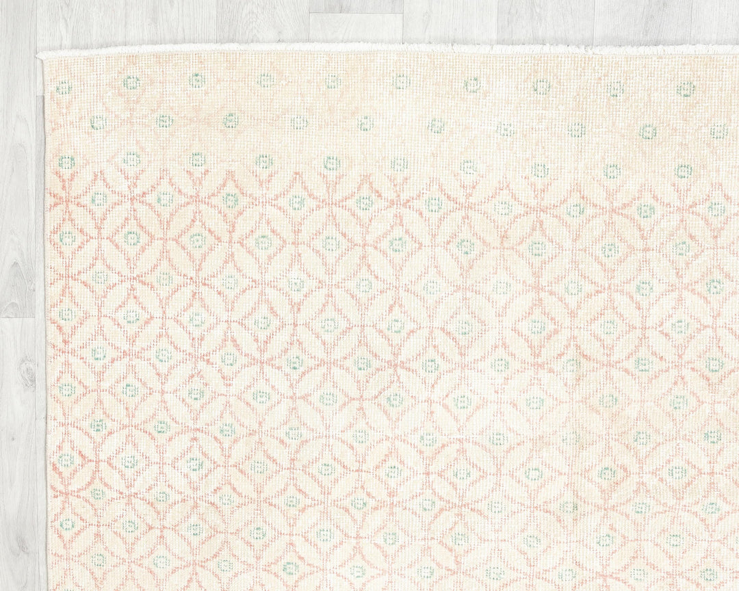 Neutral Oushak Rug 4' 9" x 8' 4" | No. VR79039