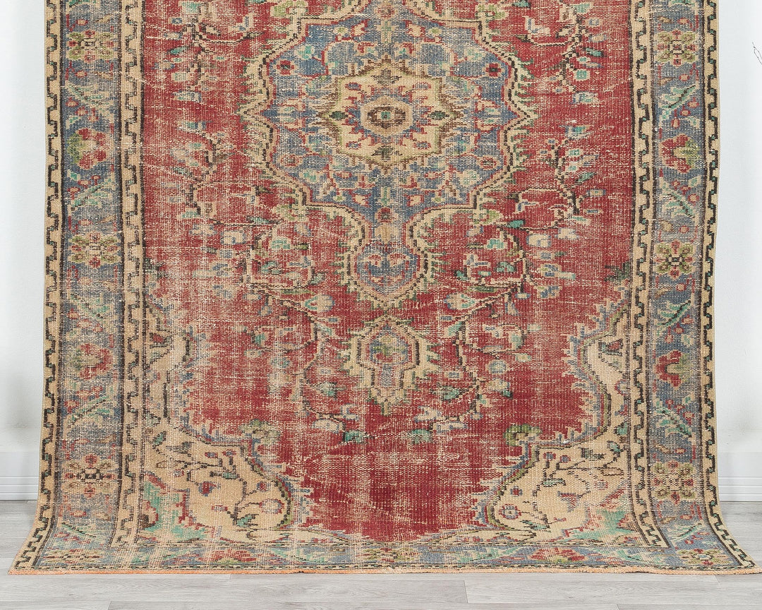 Red Oushak Rug 5' 2" x 7' 8" | No. VR57040