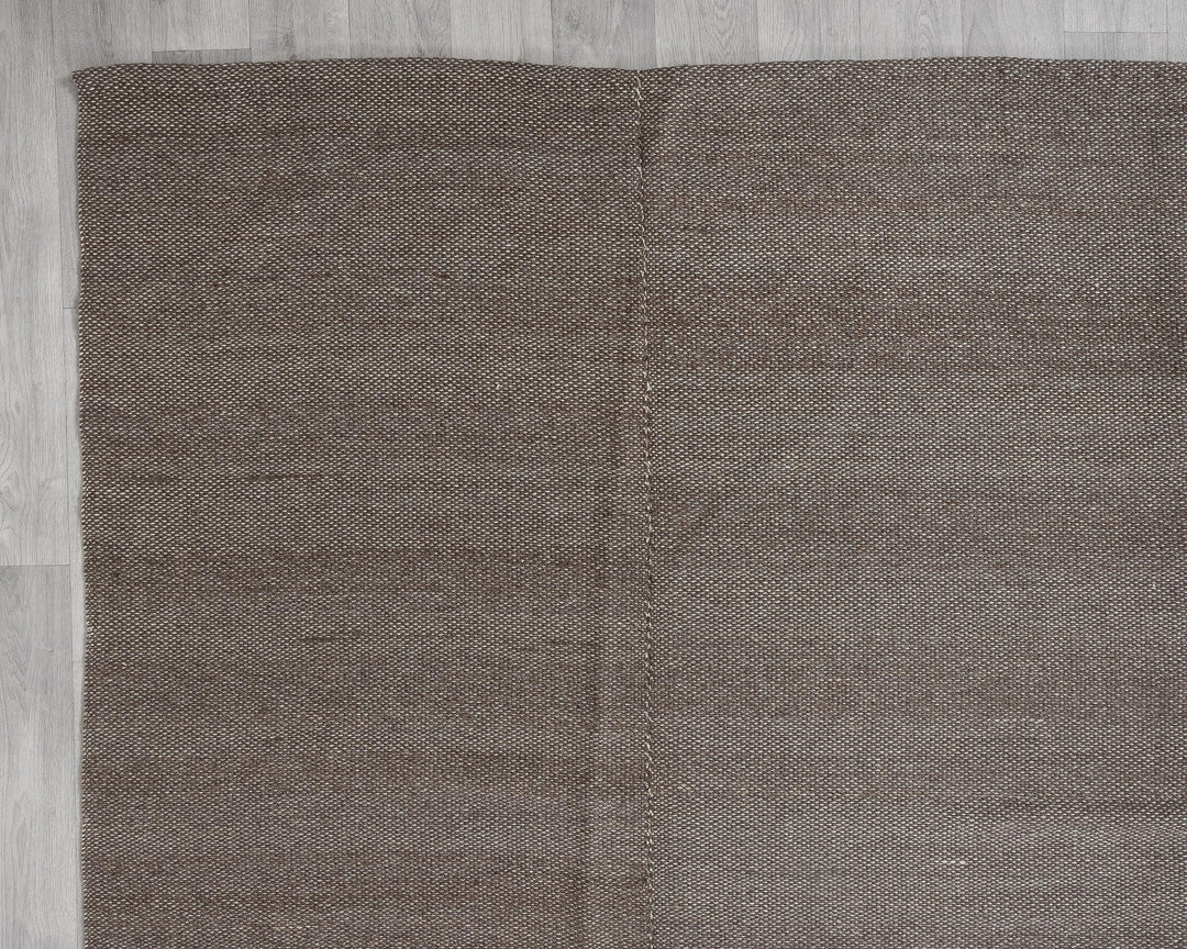 Brown Kilim Rug 8' 10" x 13' 1" | No. VR78487