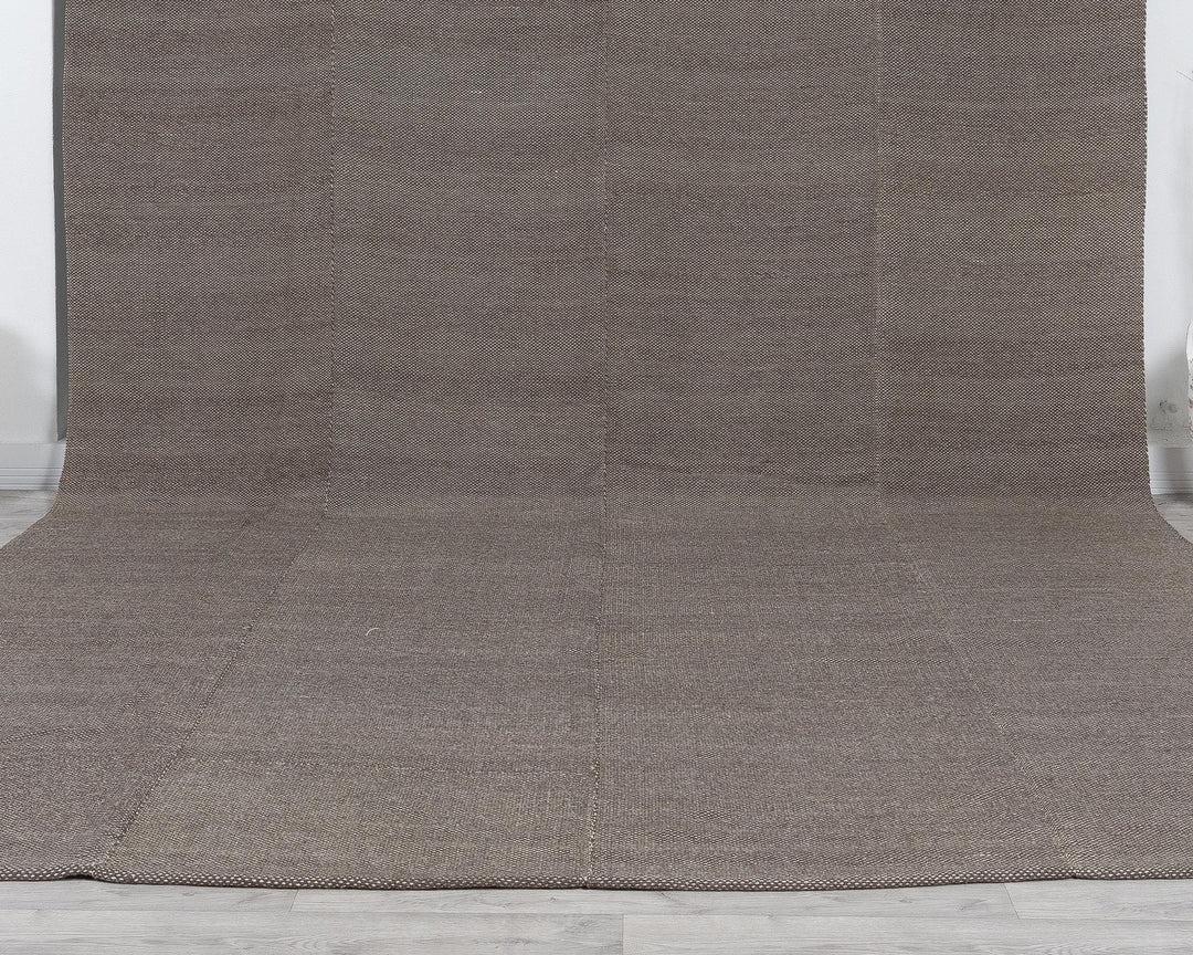 Brown Kilim Rug 8' 10" x 13' 1" | No. VR78487