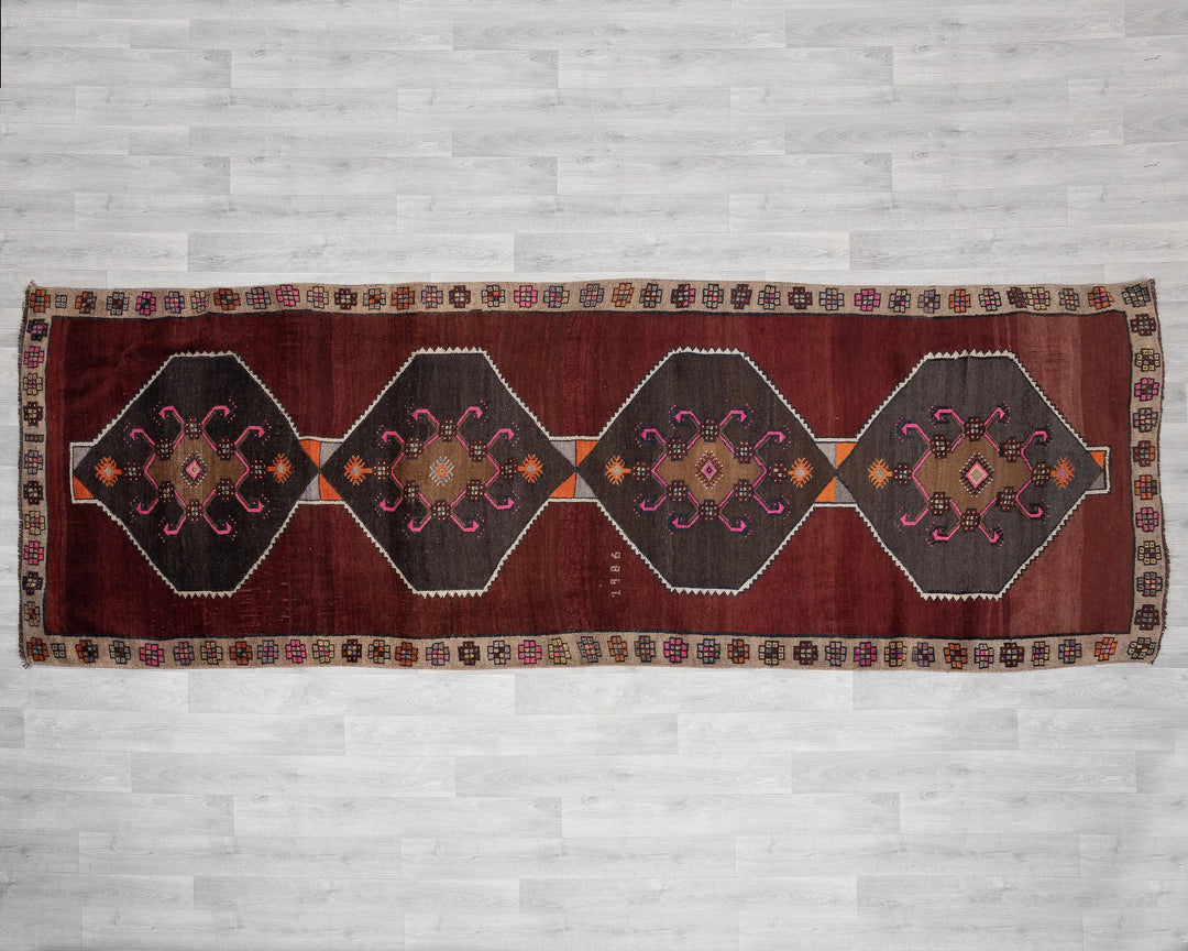 Runner Rug 3' 11" x 11' 2" | No. VR25403