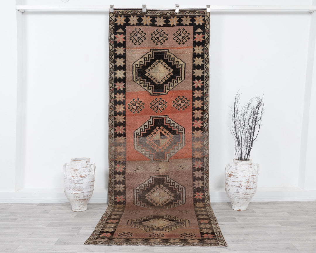 Runner Rug 3' 5" x 10' 1" | No. VR33802