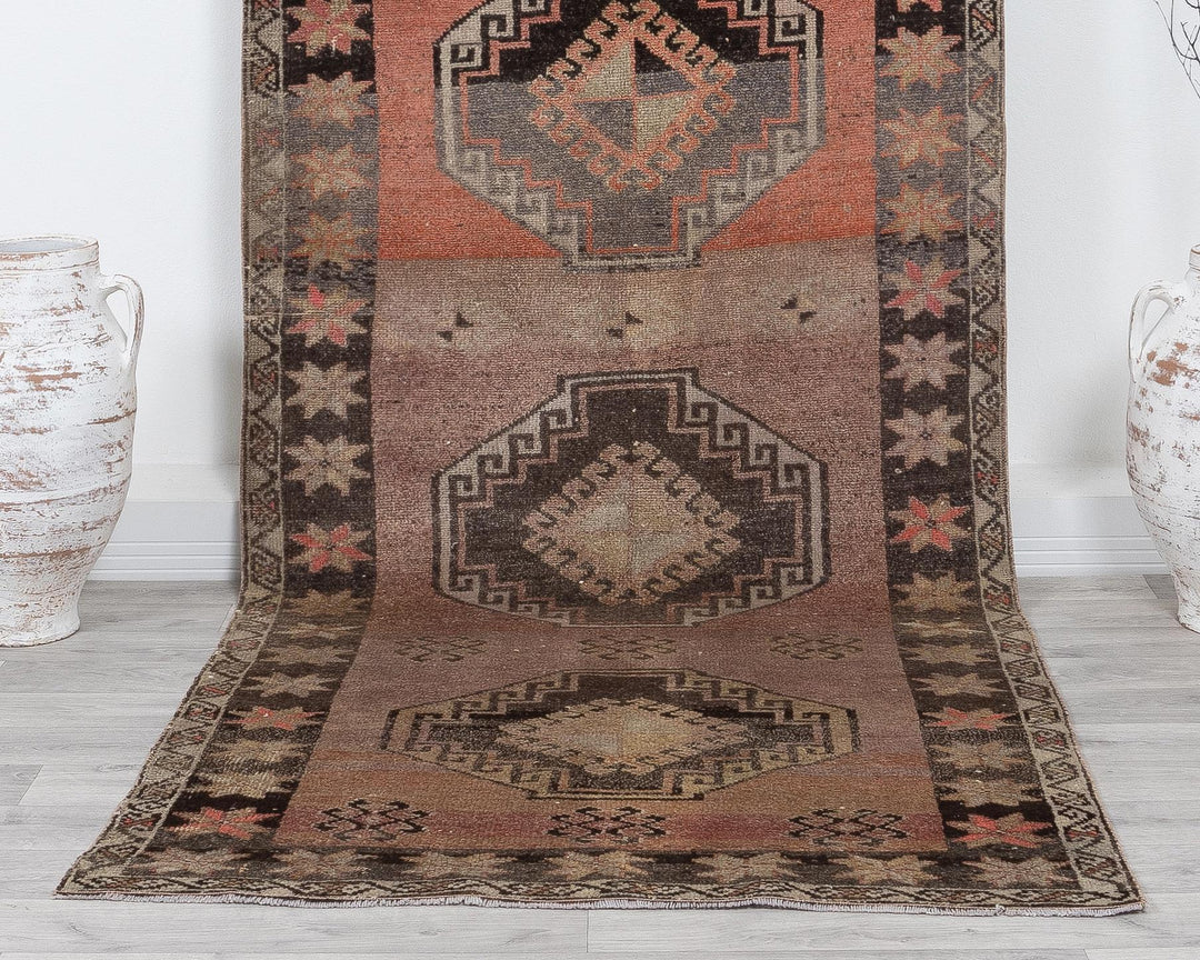 Runner Rug 3' 5" x 10' 1" | No. VR33802