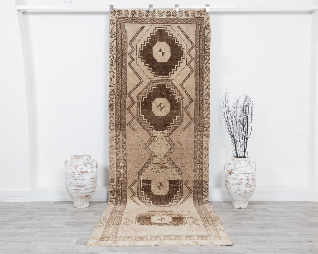 Beige Runner Rug 3' 6" x 10' 1" | No. VR25626
