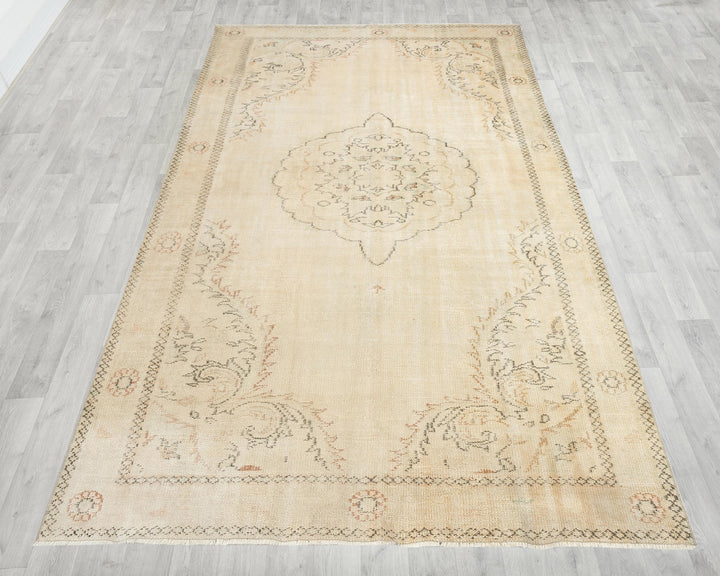 Beige Oushak Rug 6' 9" x 11' 6" | No. VR76490