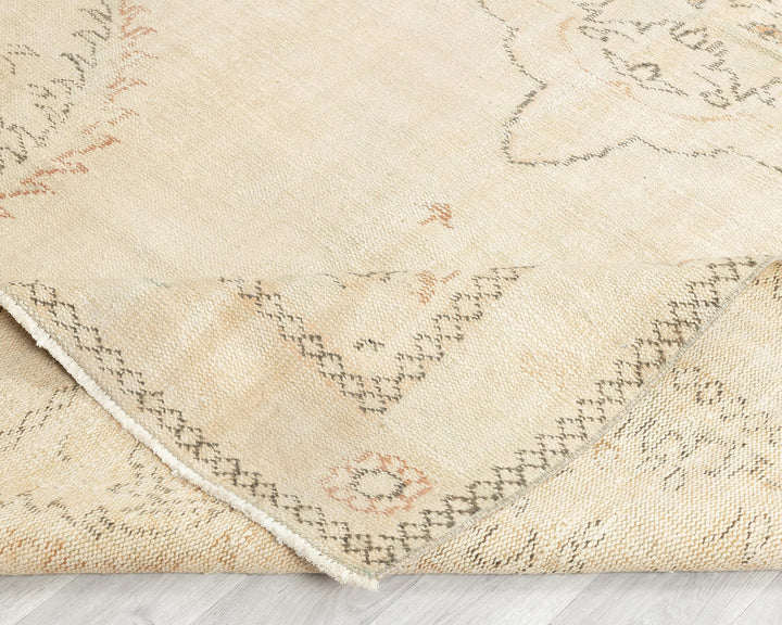 Beige Oushak Rug 6' 9" x 11' 6" | No. VR76490