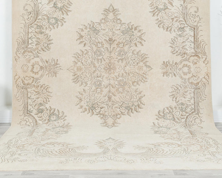 Ivory Oushak Rug 6' 2" x 10' 4" | No. VR20204