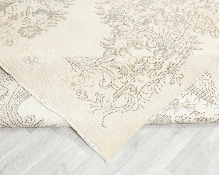 Ivory Oushak Rug 6' 2" x 10' 4" | No. VR20204