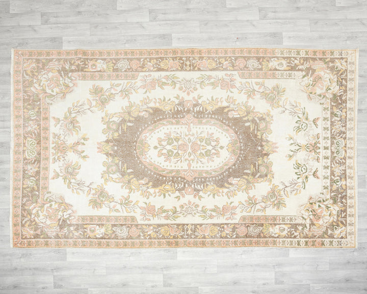 Beige Oushak Rug 6' 2" x 10' 2" | No. VR54224