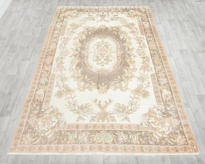 Beige Oushak Rug 6' 2" x 10' 2" | No. VR54224