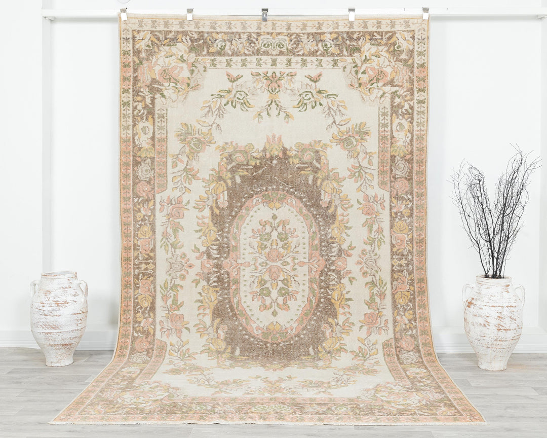 Beige Oushak Rug 6' 2" x 10' 2" | No. VR54224