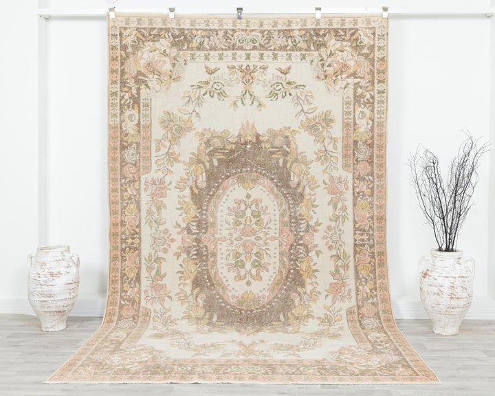 Beige Oushak Rug 6' 2" x 10' 2" | No. VR54224