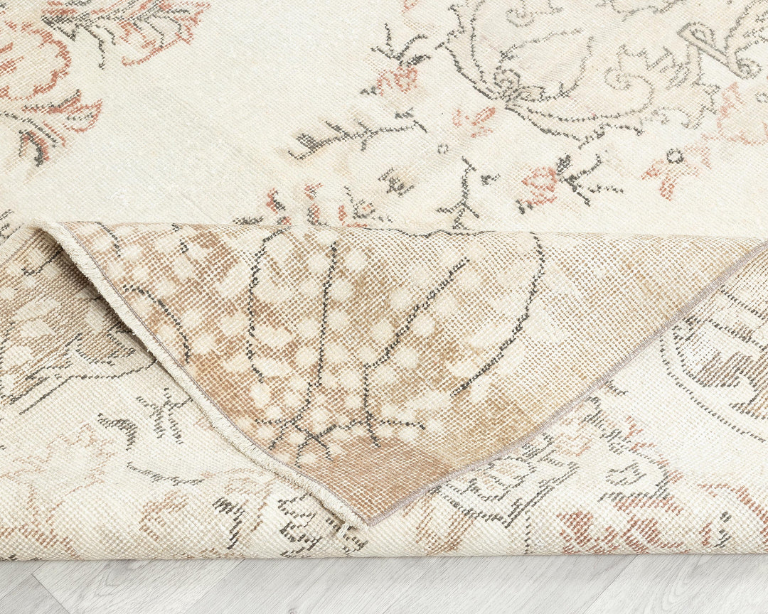 Beige Oushak Rug 5' 9" x 10' 4" | No. VR55317