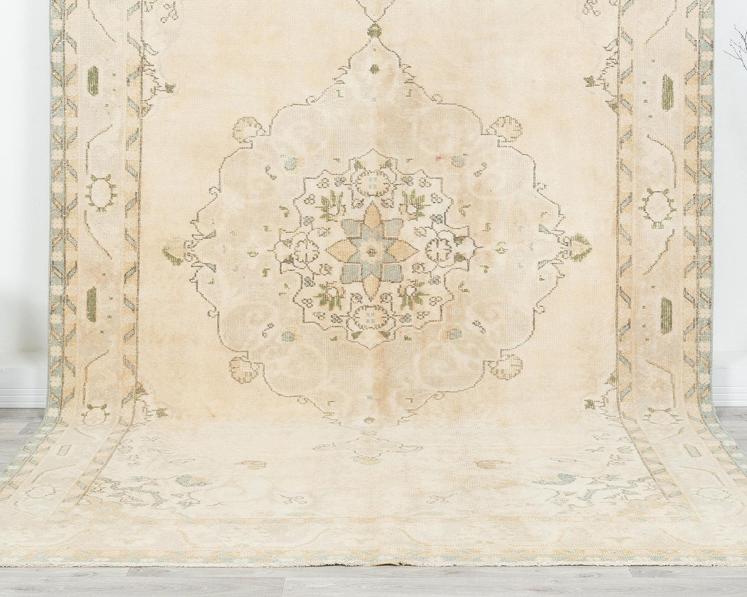 Beige Turkish Oushak Rug 10' 4" x 6' 3" Hand-Knotted detail