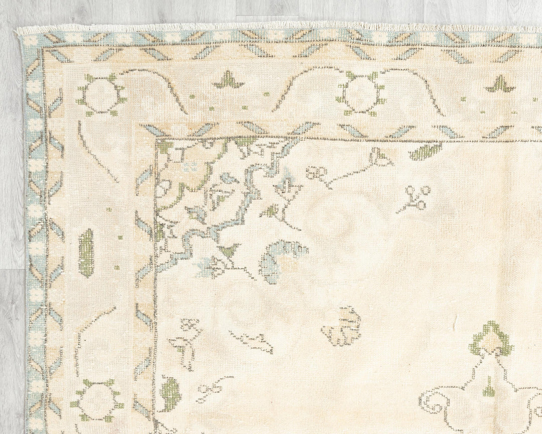 Beige Turkish Oushak Rug 10' 4" x 6' 3" Hand-Knotted border