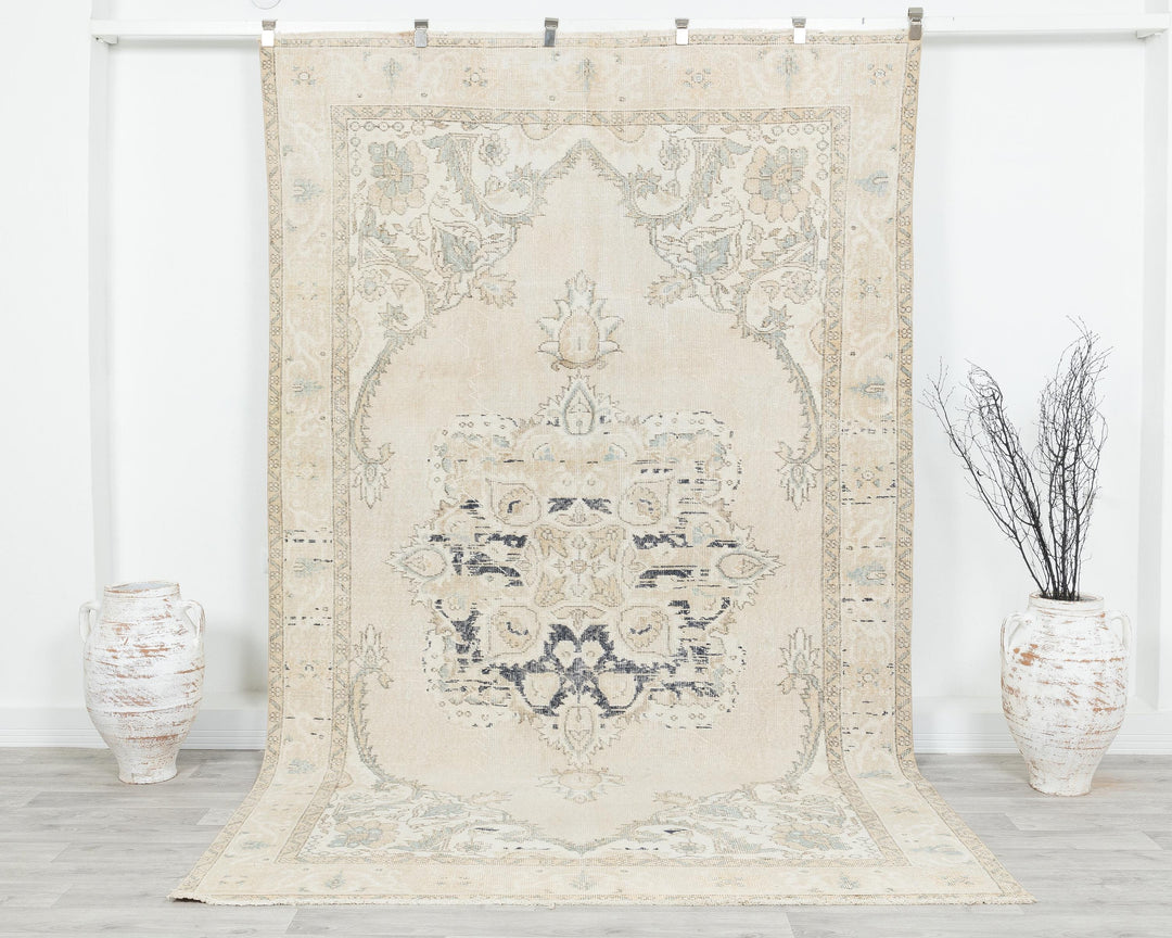 Beige Oushak Rug 6' 1" x 9' 10" | No. VR79741