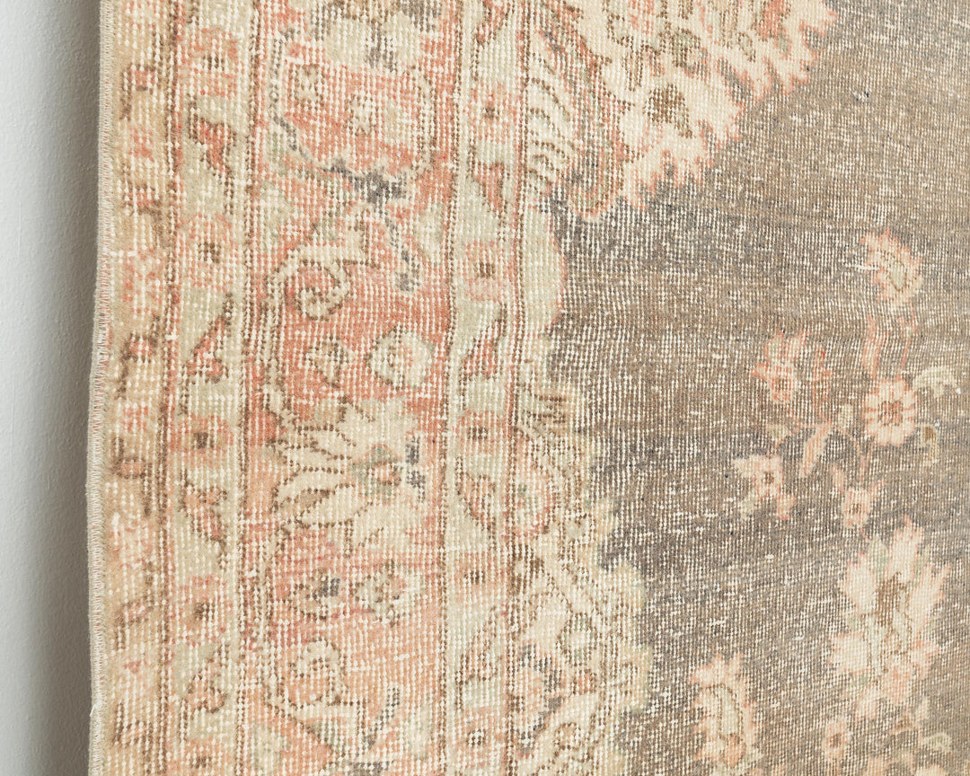 Faded Oushak Rug 6' 9" x 9' 6" | No. VR47909