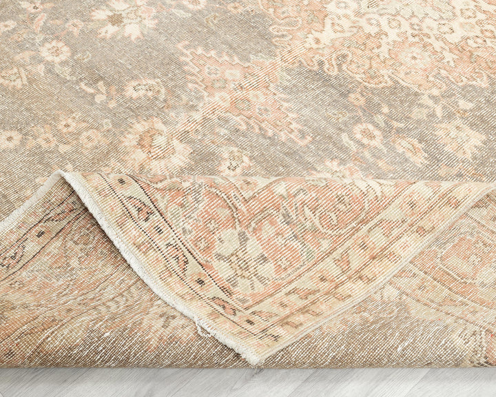 Faded Oushak Rug 6' 9" x 9' 6" | No. VR47909