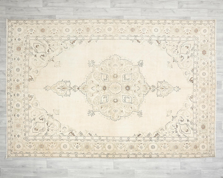 Beige Oushak Rug 7' 1" x 10' 2" | No. VR64341