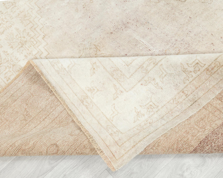 Neutral Oushak Rug 5' 11" x 9' 9" | No. VR10234