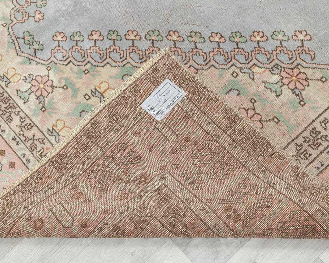 Blue Oushak Rug 6' 11" x 9' 8" | No. VR85585