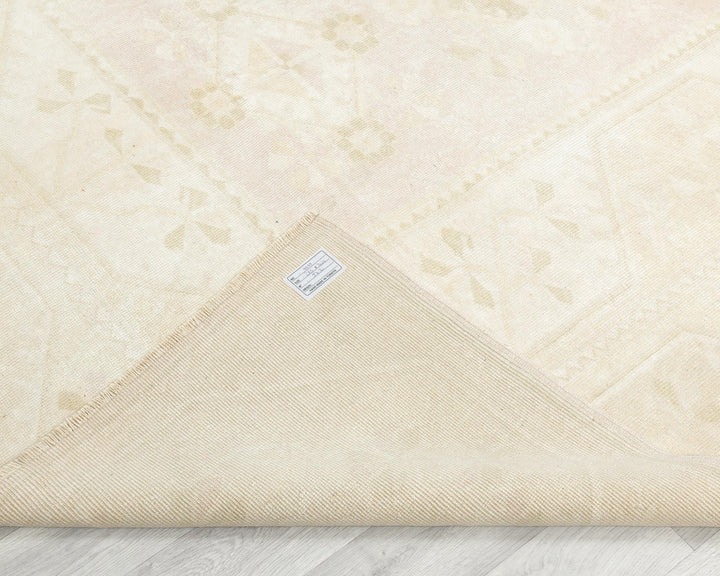 Beige Oushak Rug 6' 7" x 9' 4" | No. VR41139