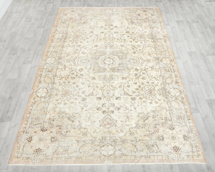 Beige Oushak Rug 6' 3" x 9' 3" | No. VR70968
