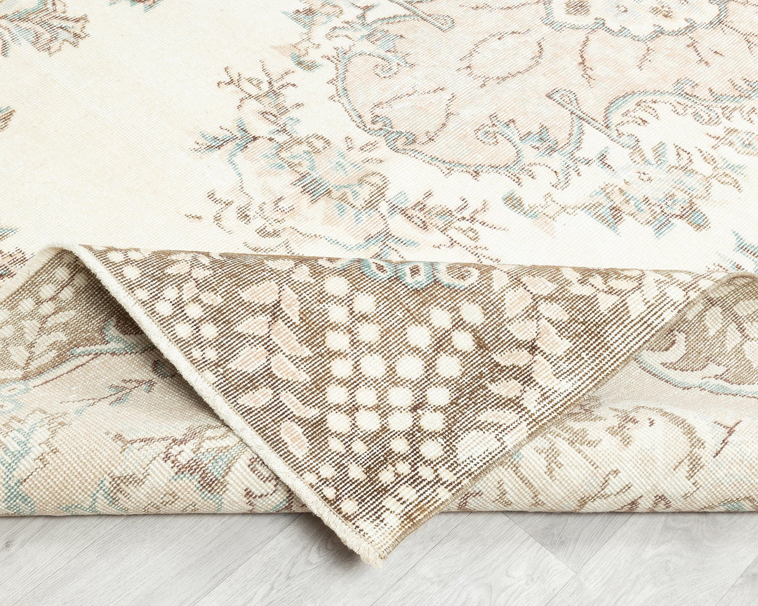 Neutral Oushak Rug 6' x 10' 4" | No. VR19435