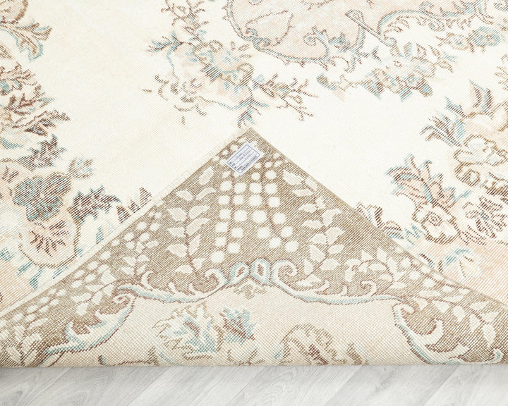 Neutral Oushak Rug 6' x 10' 4" | No. VR19435