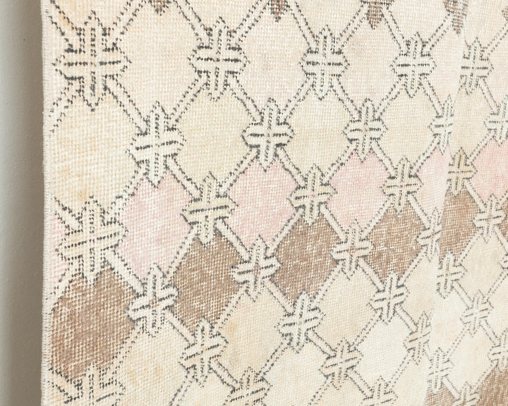 Neutral Oushak Rug 4' 8" x 10' | No. VR72839
